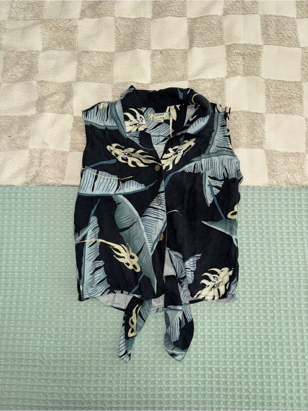 TOMMY BAHAMA 100% silk women's top blouse size XS